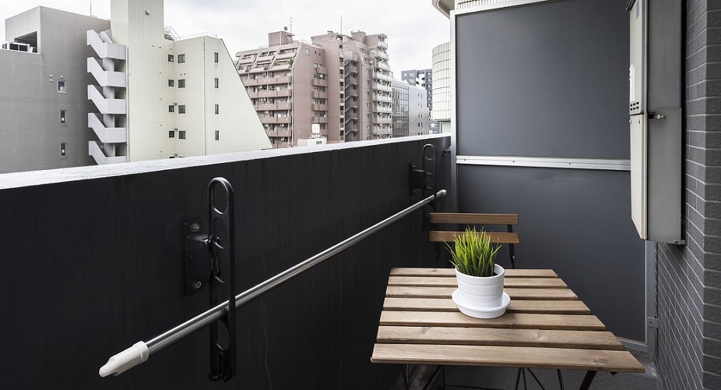 Petit balcon aménagé