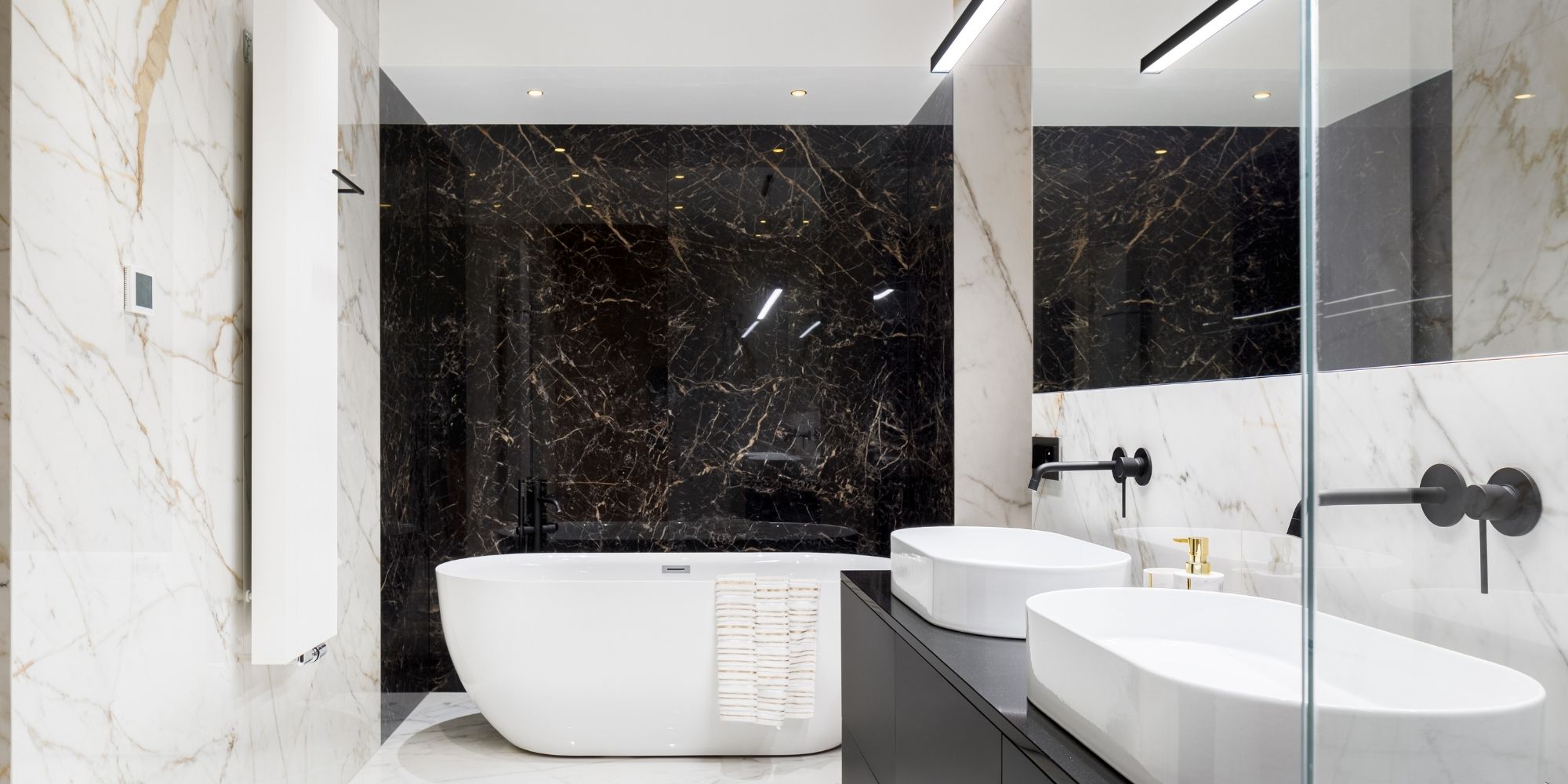 radiateur rayonnant dans une salle de bain design