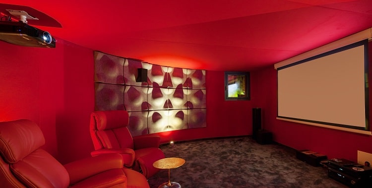 Salle de cinéma dans une maison individuelle