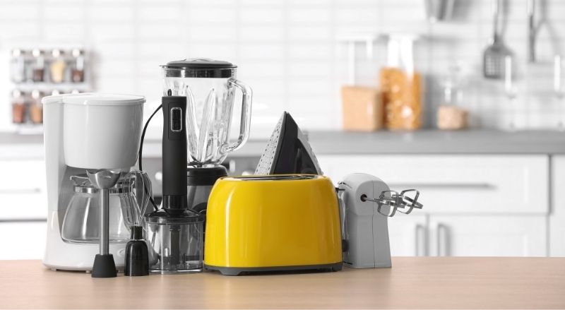 appareils électriques dans une cuisine