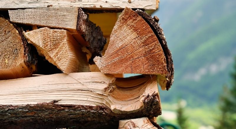 bûches de bois de chêne pour poêle à bois