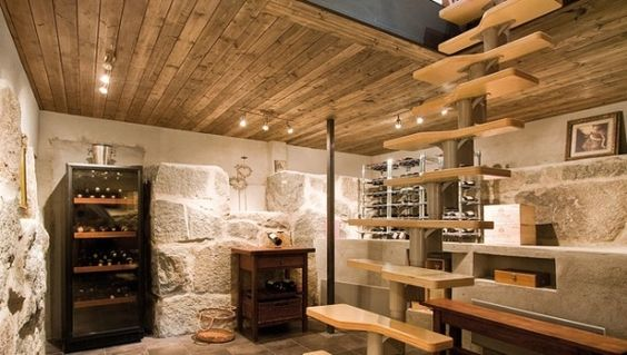 cave à vin dans un sous-sol