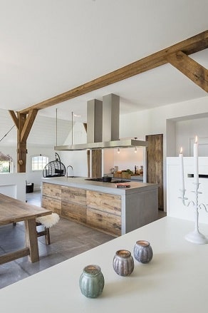 cuisine rustique avec du béton ciré