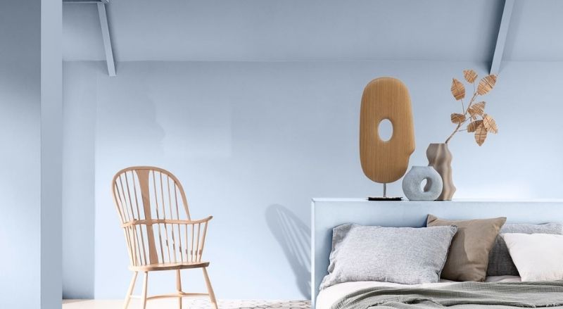 couleur dulux bleu horizon dans une chambre parentale
