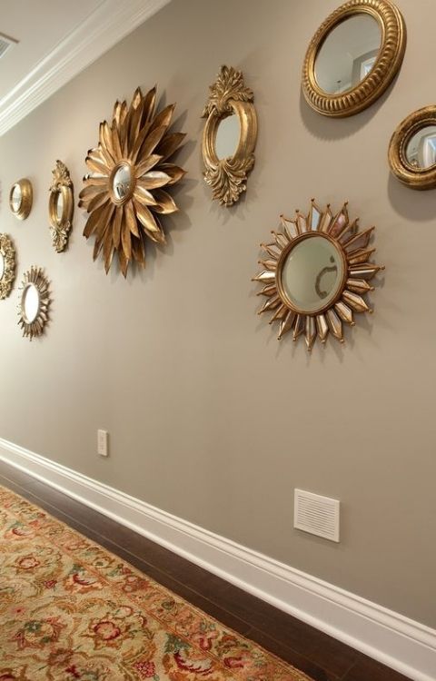 couloir avec des miroirs