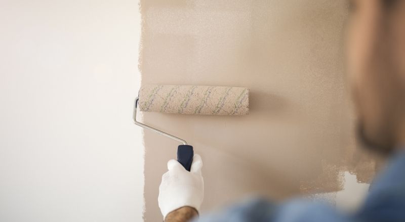peinture murale au rouleau