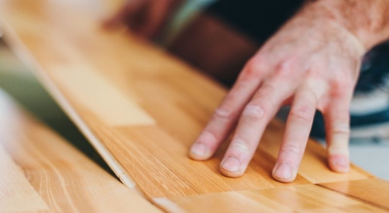 prix de la pose d'un parquet stratifié