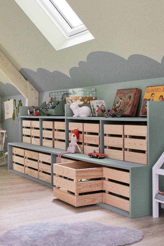 rangements dans une chambre d'enfant