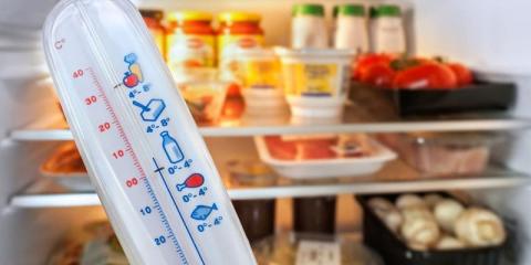 Frigo qui ne fait plus de froid : pourquoi & que faire pour le réparer